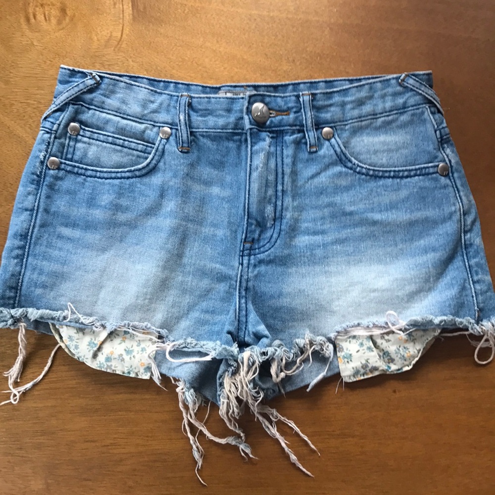Free people distressed shorts m